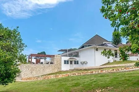 Villa Hospitality Expert Nianna Eden - 7Br Pools Beach Montego Bay Giamaica