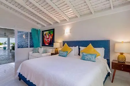 Hospitality Expert Nianna Eden - 7Br Pools Beach Montego Bay