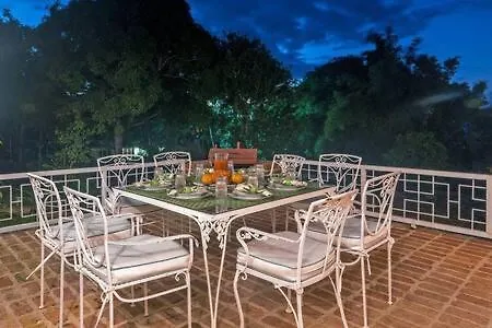 Hospitality Expert Nianna Eden - 7Br Pools Beach Montego Bay